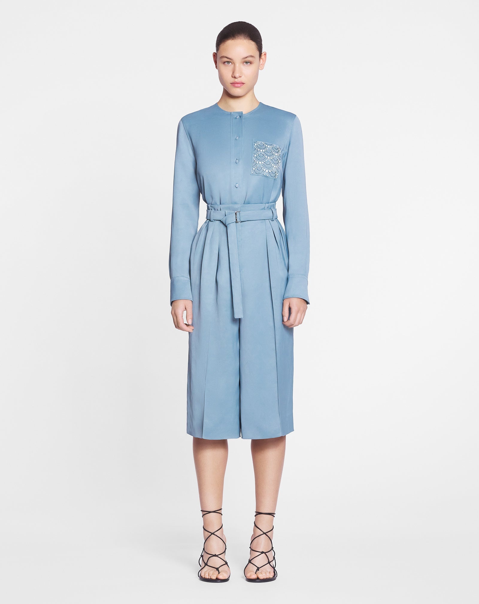 COLLARLESS SHIRT WITH AN EMBROIDERED POCKET - 2