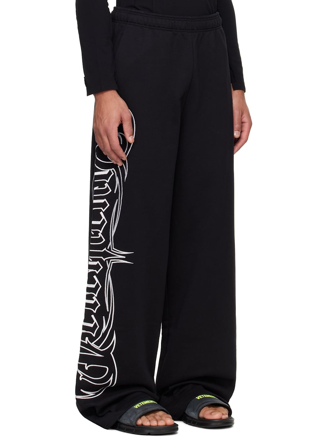 Black Metal Embroidered Sweatpants - 2