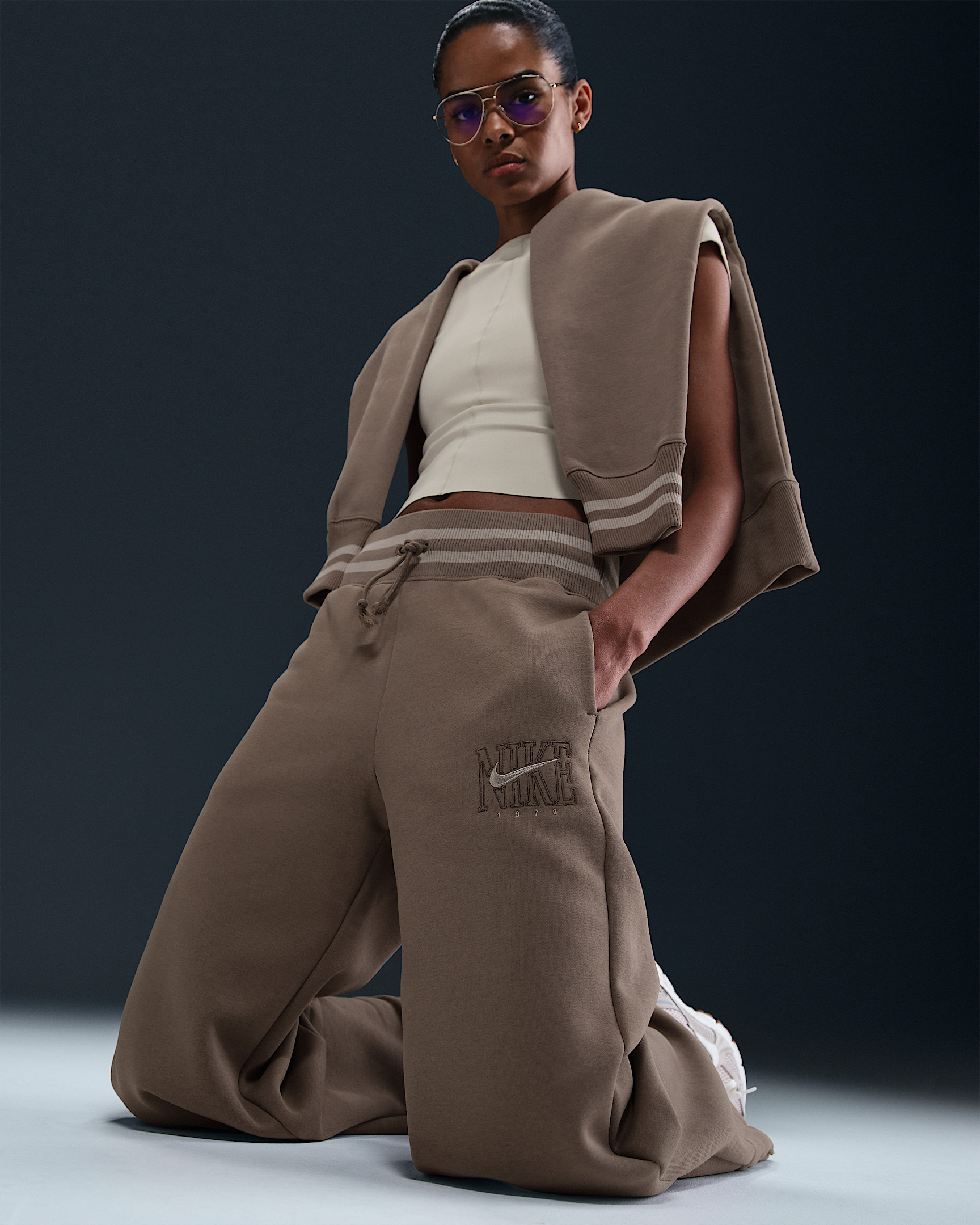 Nike Sportswear Phoenix Fleece Women's High-Waisted Wide-Leg Graphic Pants - 5