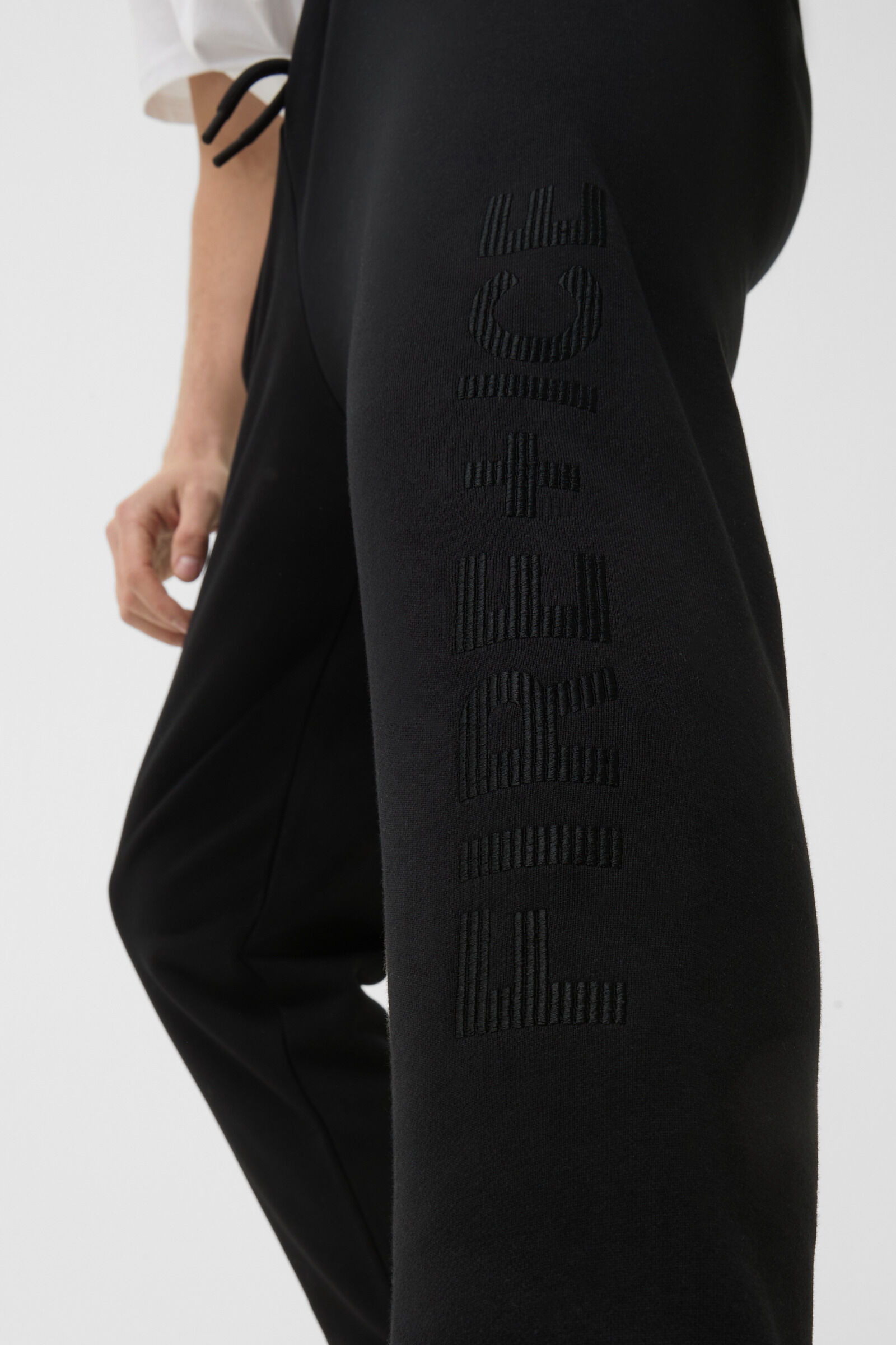 Fadi sweatpants in Black - 6