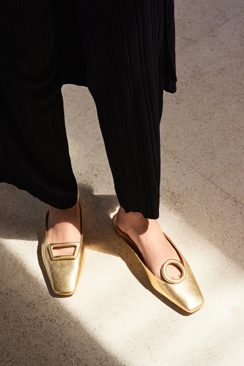 Cult Gaia MANU FLAT outlook