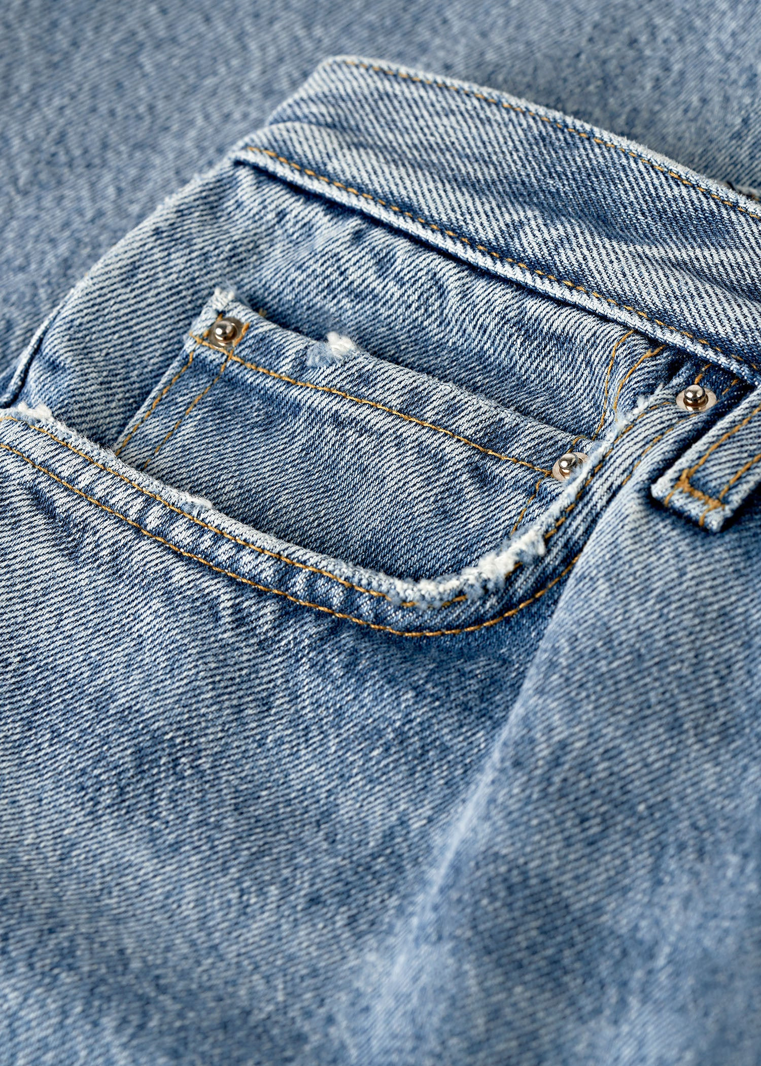 Classic cut denim worn blue - 7
