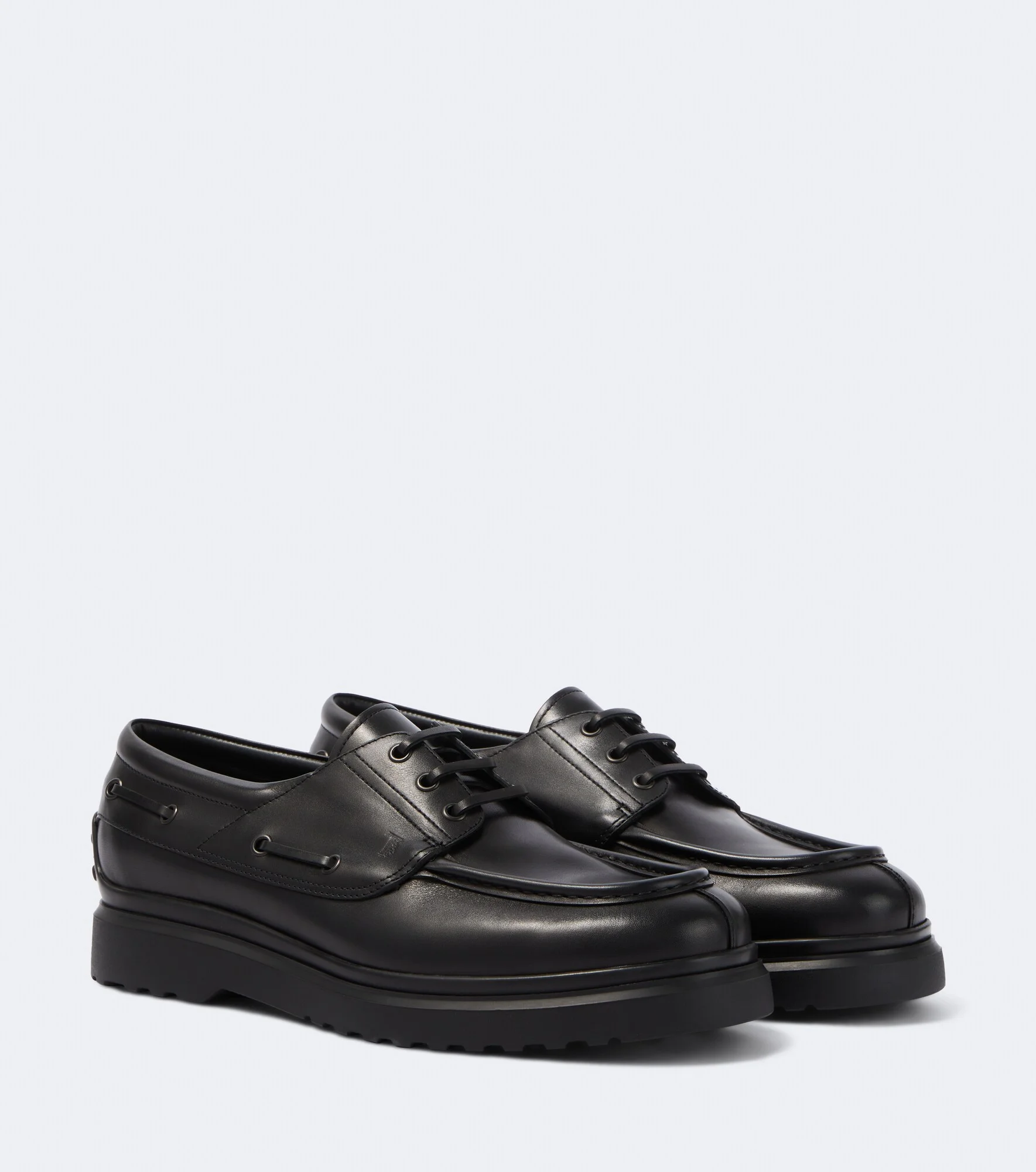 Leather boat shoes - 1