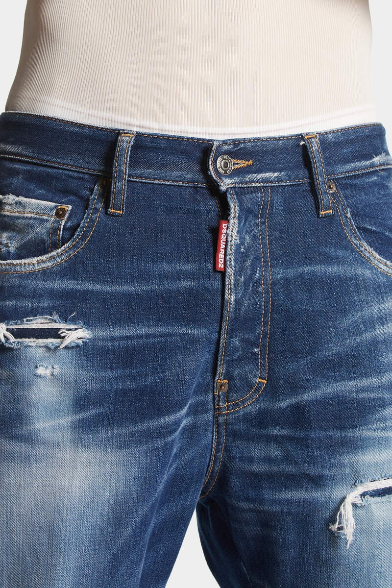 MEDIUM RIPPED KNEE WASH 642 JEANS 8