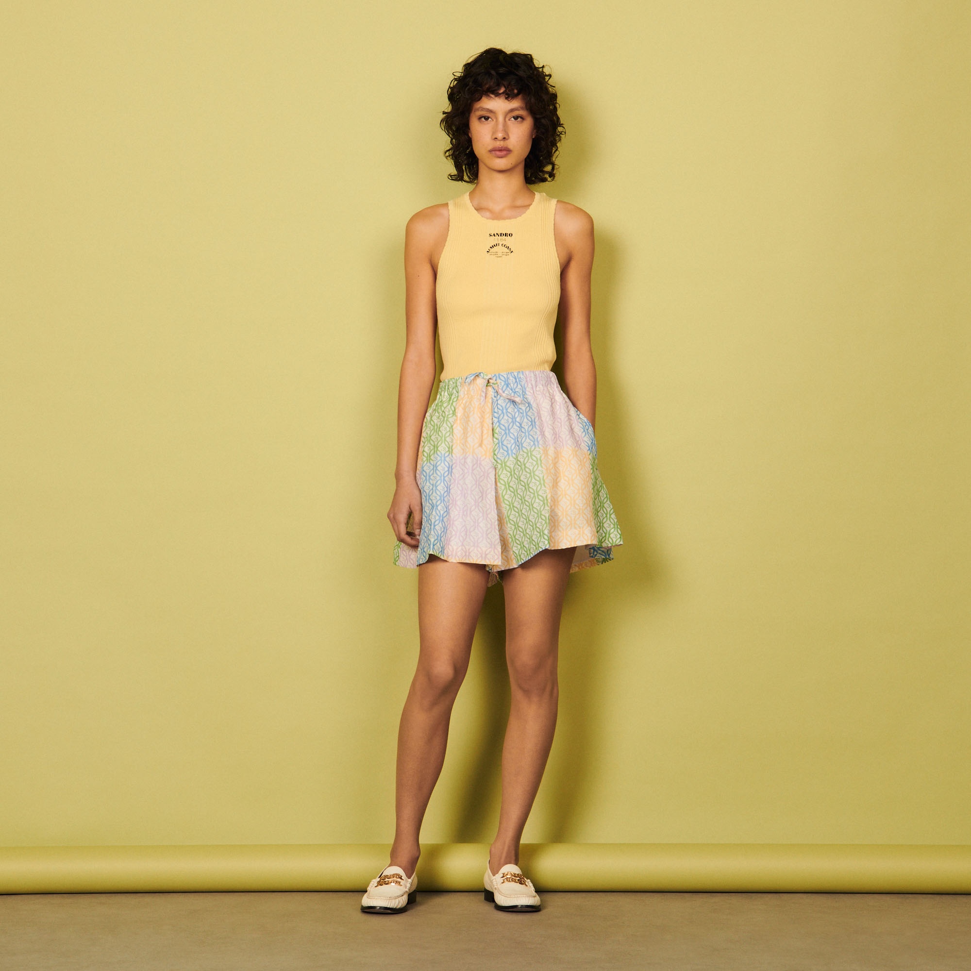 Loose shorts with monogram print - 7