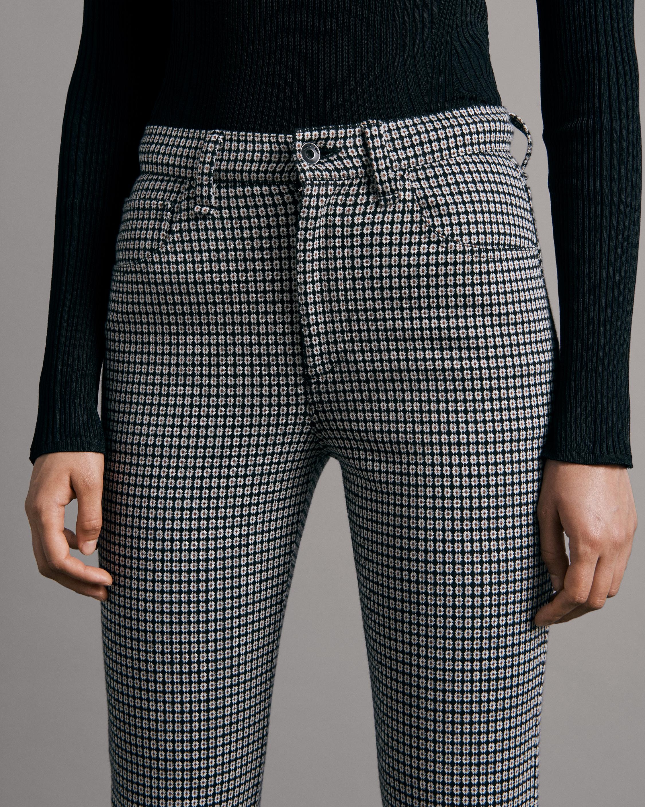 Casey Knit Jacquard Flare - 6