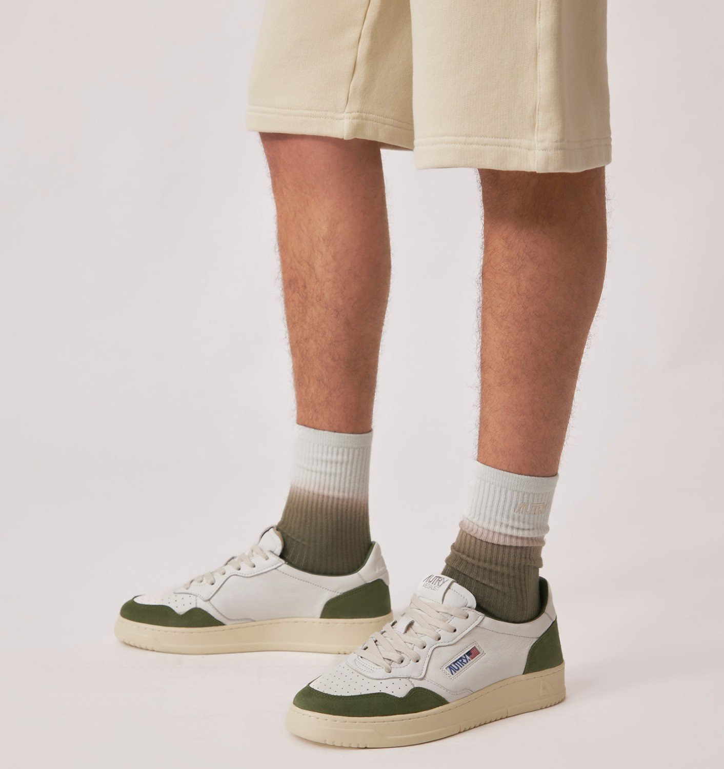 MEDALIST LOW SNEAKERS IN WHITE AND MILITARY LEATHER SUEDE - 3