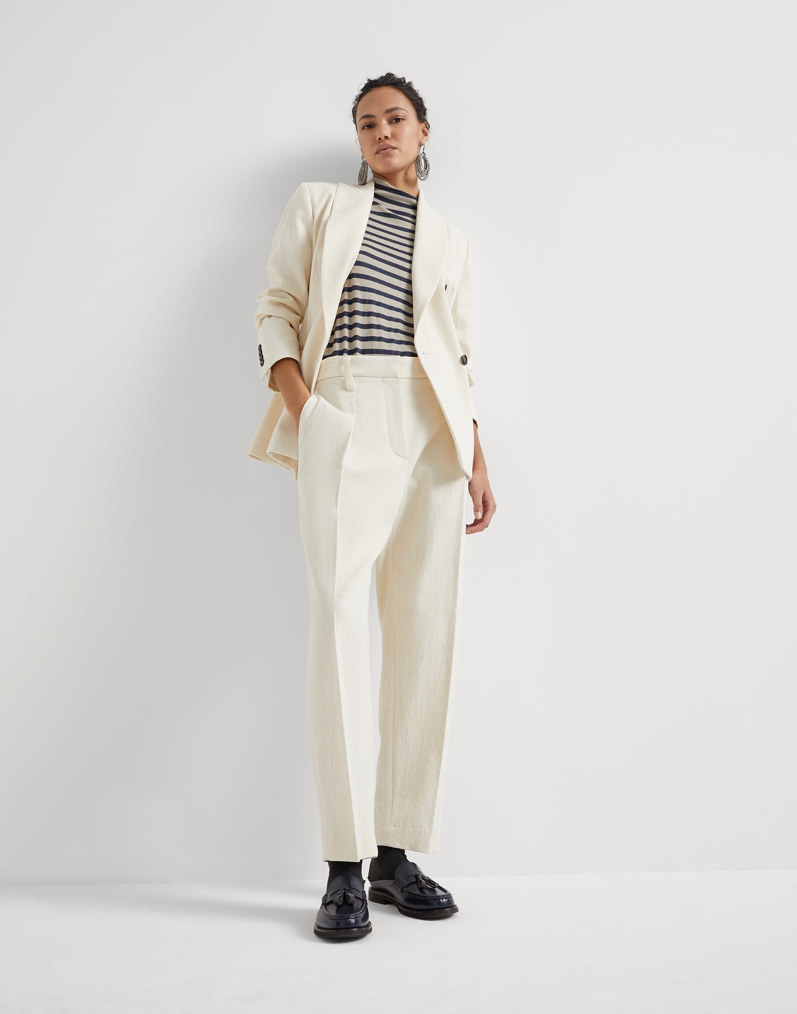 Minimal calfskin mules with shiny tassels - 4