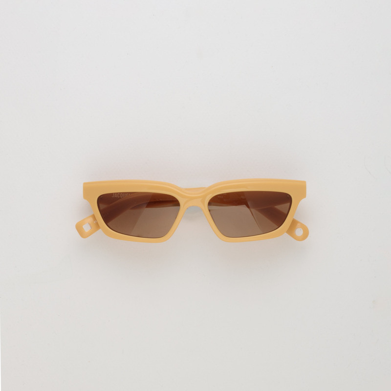 Salon Angular Sunglasses in Banana 1