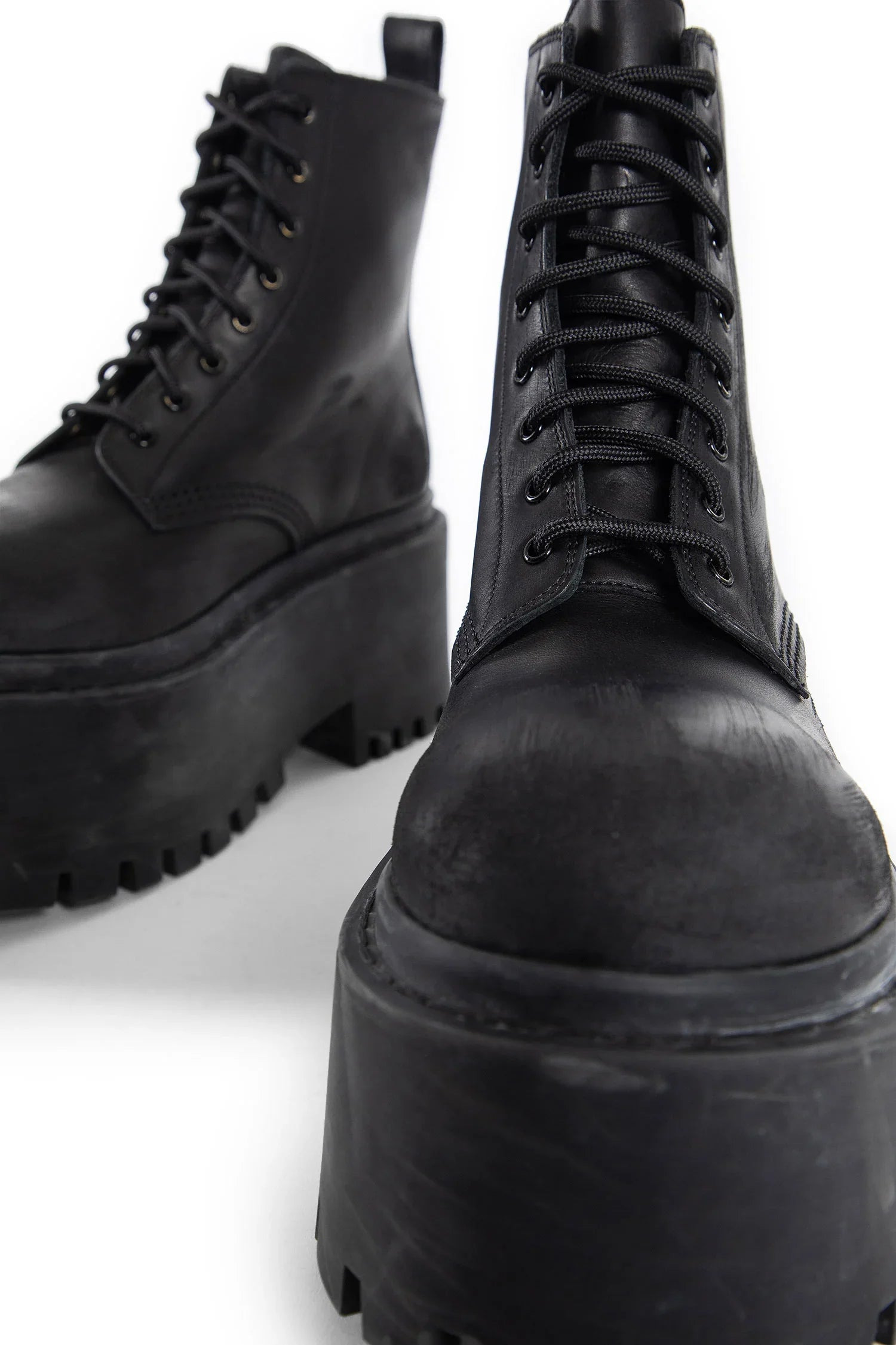 Strike-Platform-Boots - 6