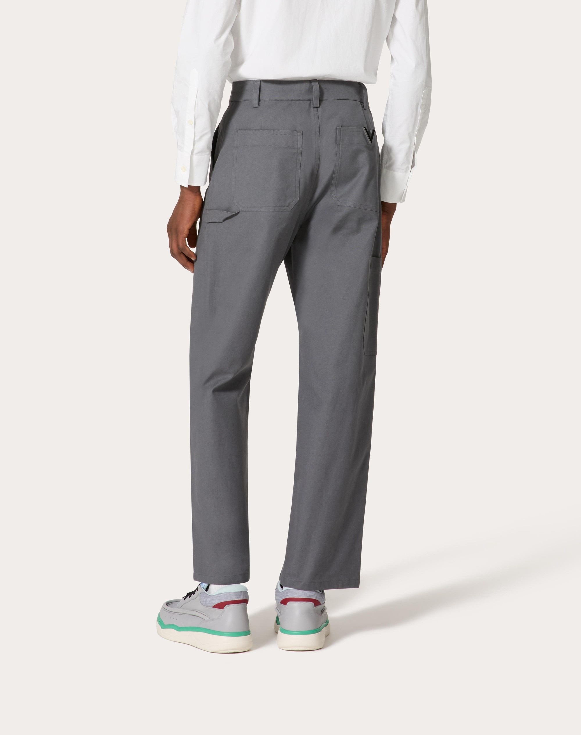 STRETCH COTTON CANVAS CARGO PANTS WITH METALLIC V DETAIL - 4