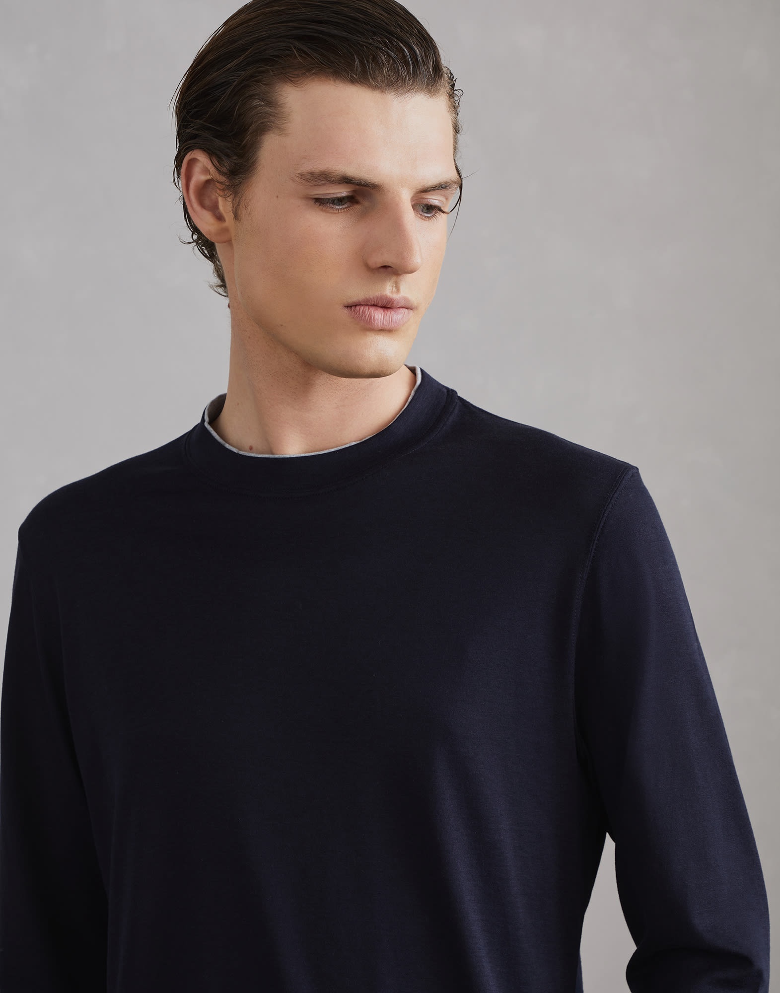 Silk and cotton lightweight jersey long sleeve crew neck T-shirt with contrast detail - 3