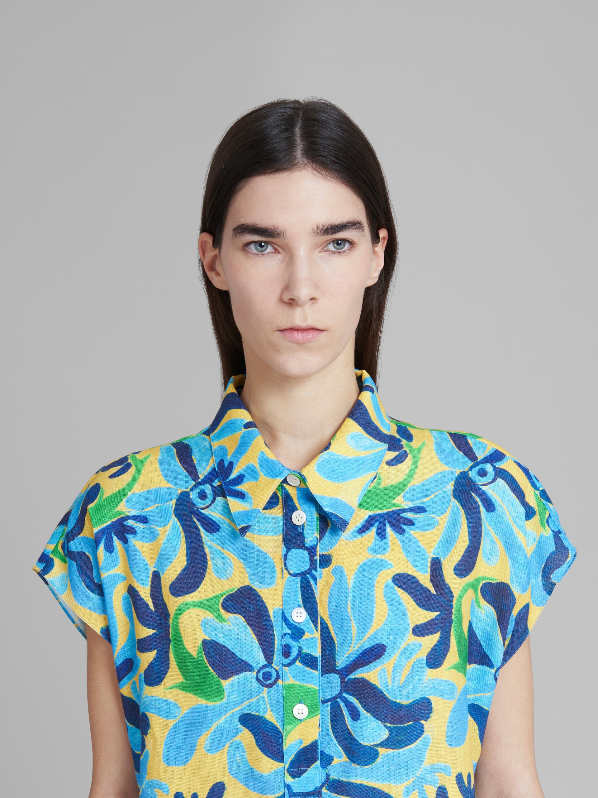 MARNI X NO VACANCY INN - LINEN AND VISCOSE POLO TOP WITH CHIPPY FISHES PRINT - 4