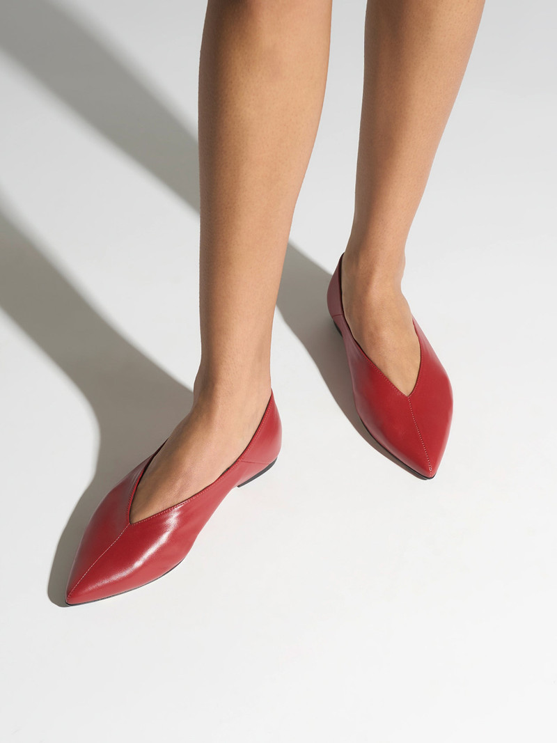 Aeyde Moa Pointed-Toe Flats outlook