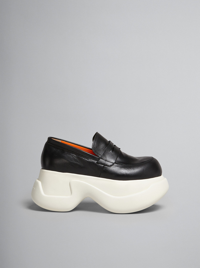 BLACK LEATHER ARAS 23 CHUNKY MOCASSIN 1