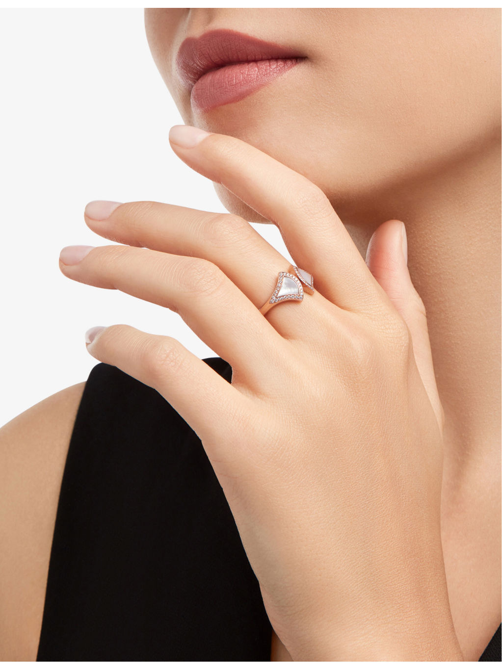 Diva's Dream 18ct rose-gold, mother-of-pearl and 0.17ct brilliant-cut diamond ring - 5