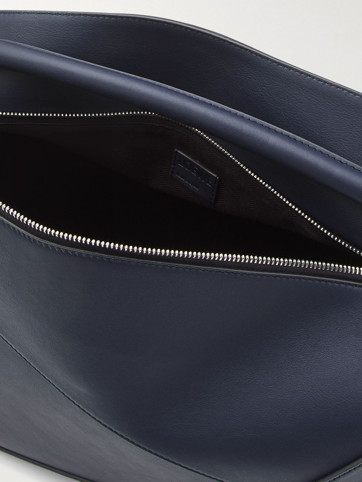 Puzzle Edge Large Logo-Debossed Leather Messenger Bag Navy - 5