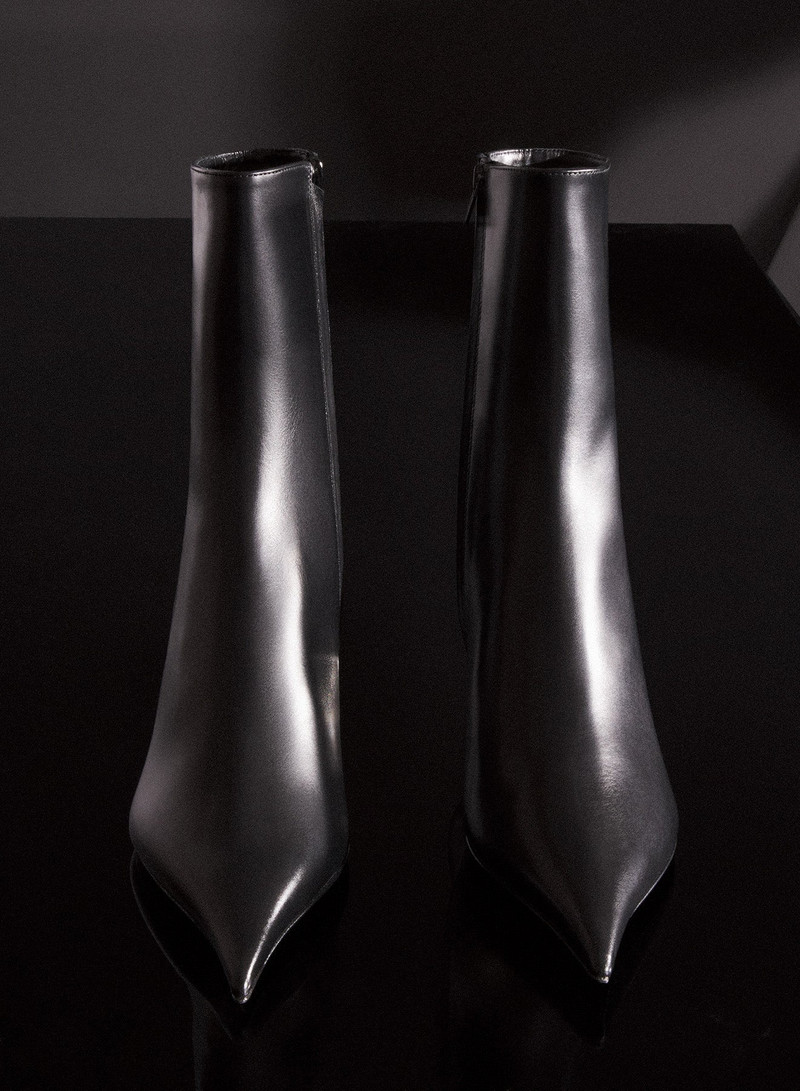 MUGLER Black leather Fang 55 ankle boots outlook