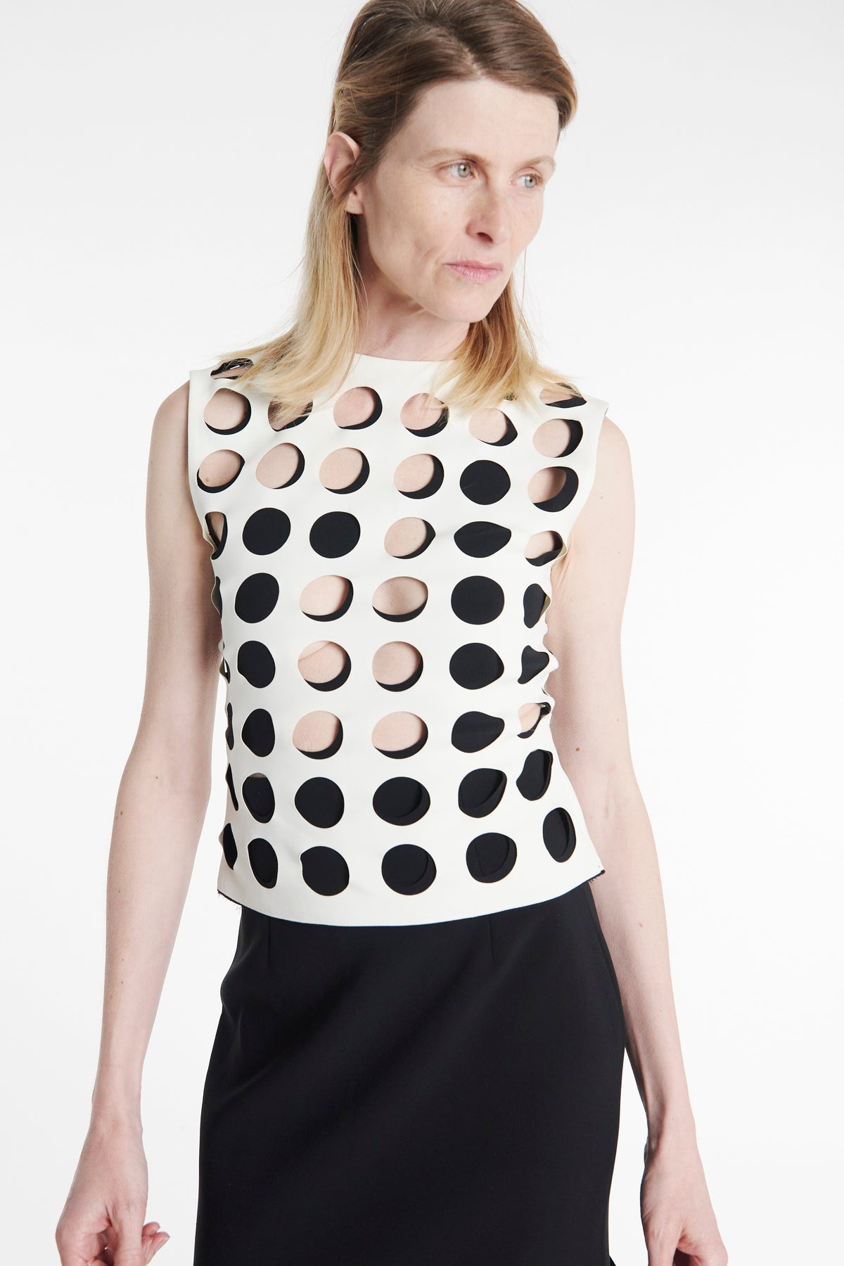 TOP WITH LAYERED HOLES WHITE BLACK - 2