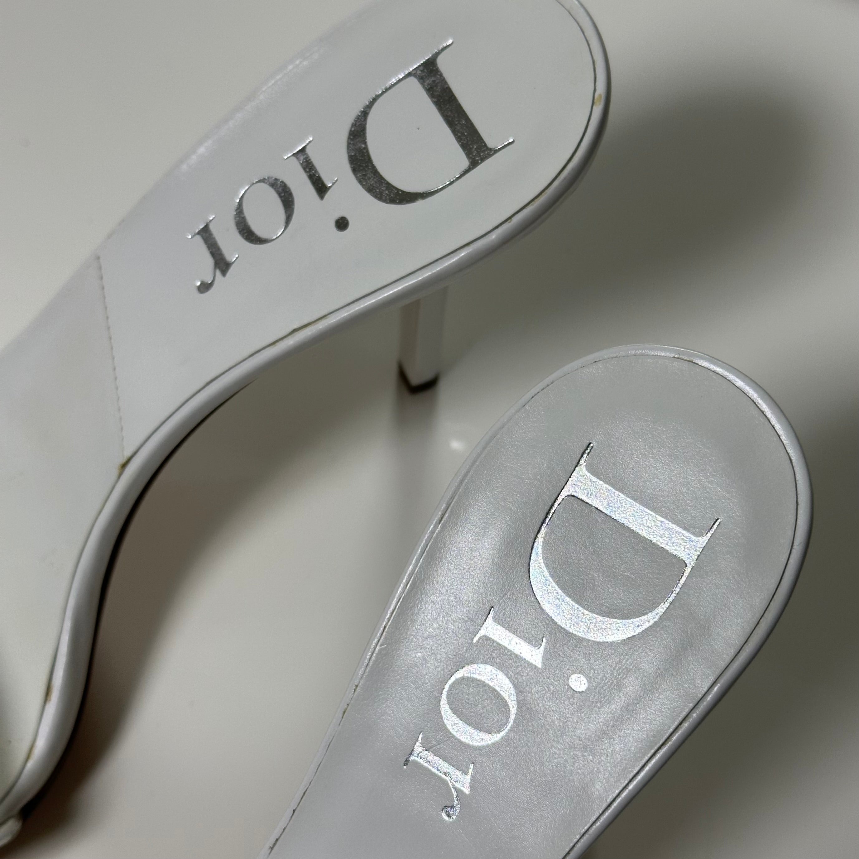 CHRISTIAN DIOR Spring Summer 2004 D'Trick Leather Studded Sandals - 6