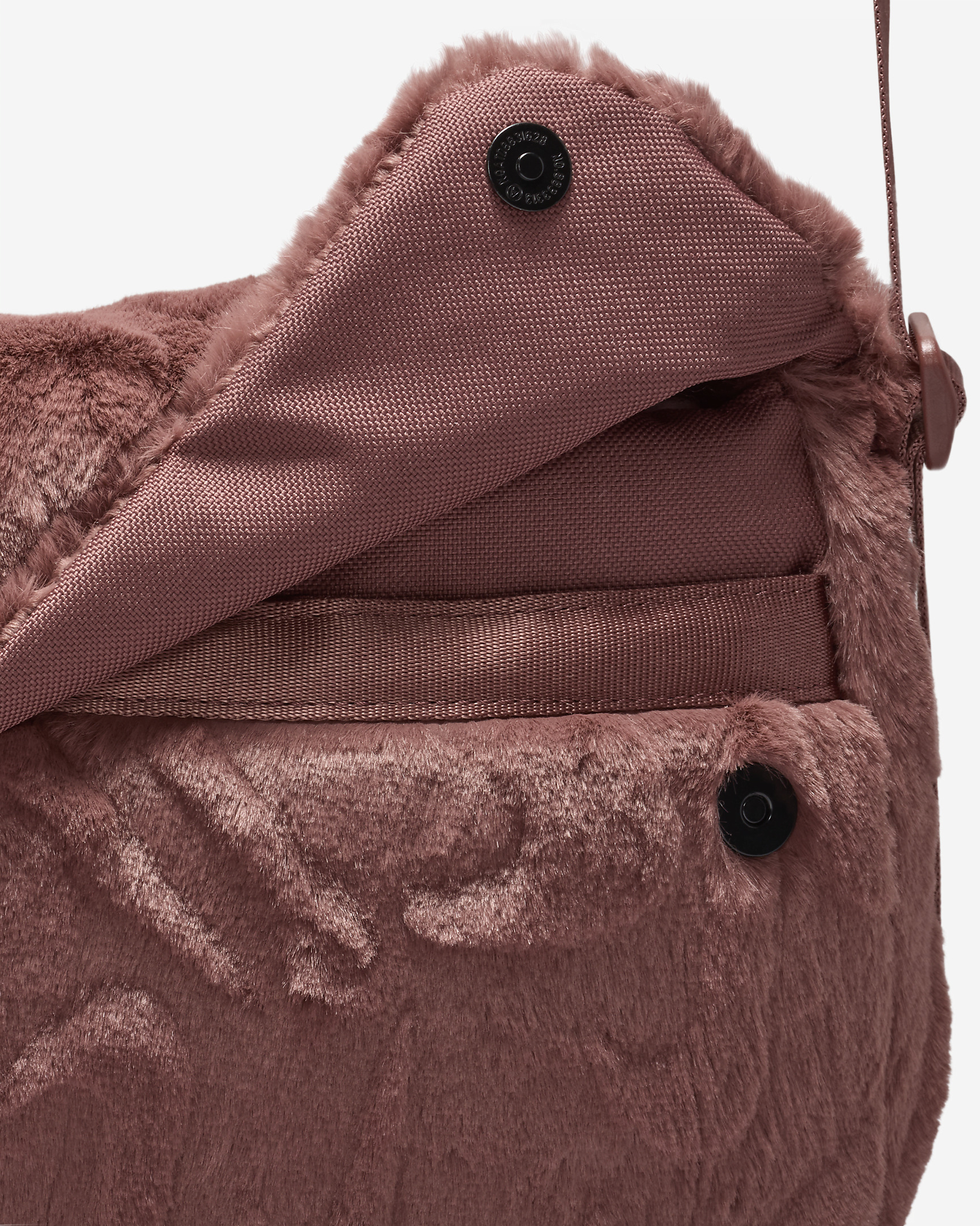 Nike Sportswear Futura 365 Faux Fur Crossbody Bag (1L) - 7