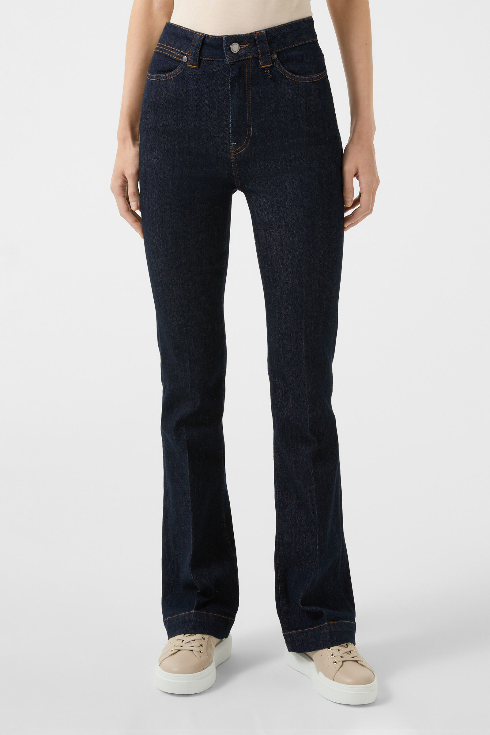 Flared fit jeans Devin in Dark Denim Blue - 2