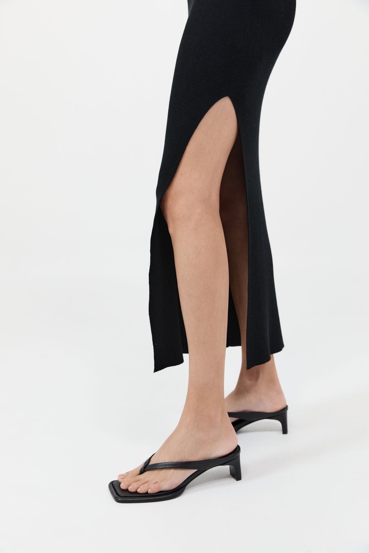 Flip Flop Sandals - Black - 3