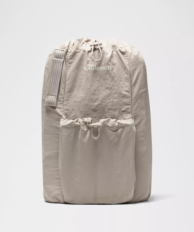 2-in-1 Convertible Backpack 21L 1