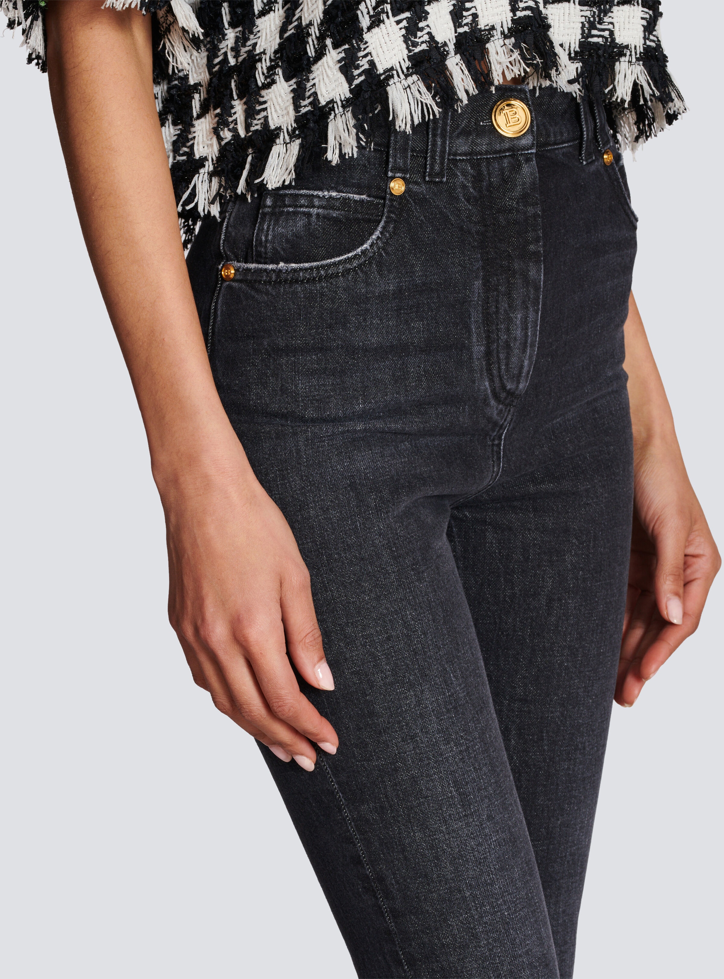 Eco-designed bootcut jeans - 6
