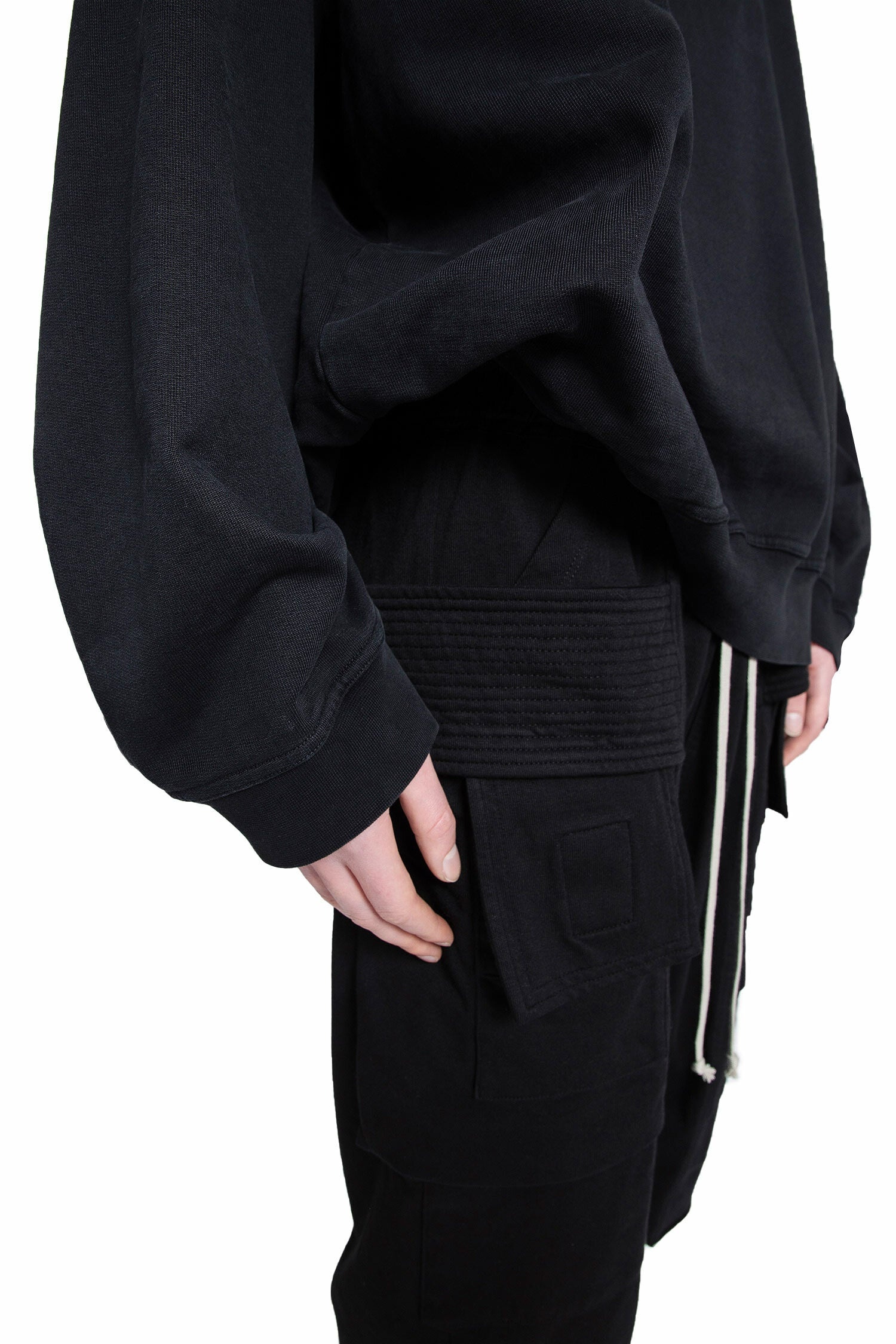 Flip-Hip-Oversized-Sweat-Shirt - 4