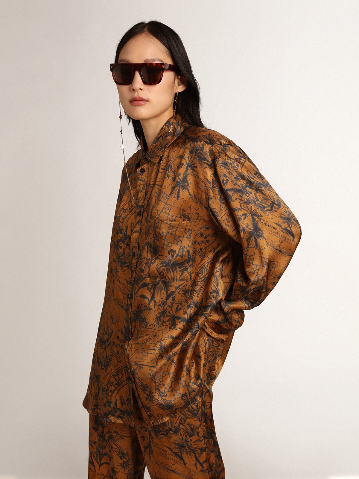 Women's golden brown boyfriend shirt with notebook print - 2