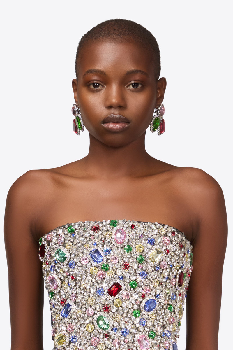 AREA CRYSTAL GEMSTONE TRIPLE EARRINGS outlook