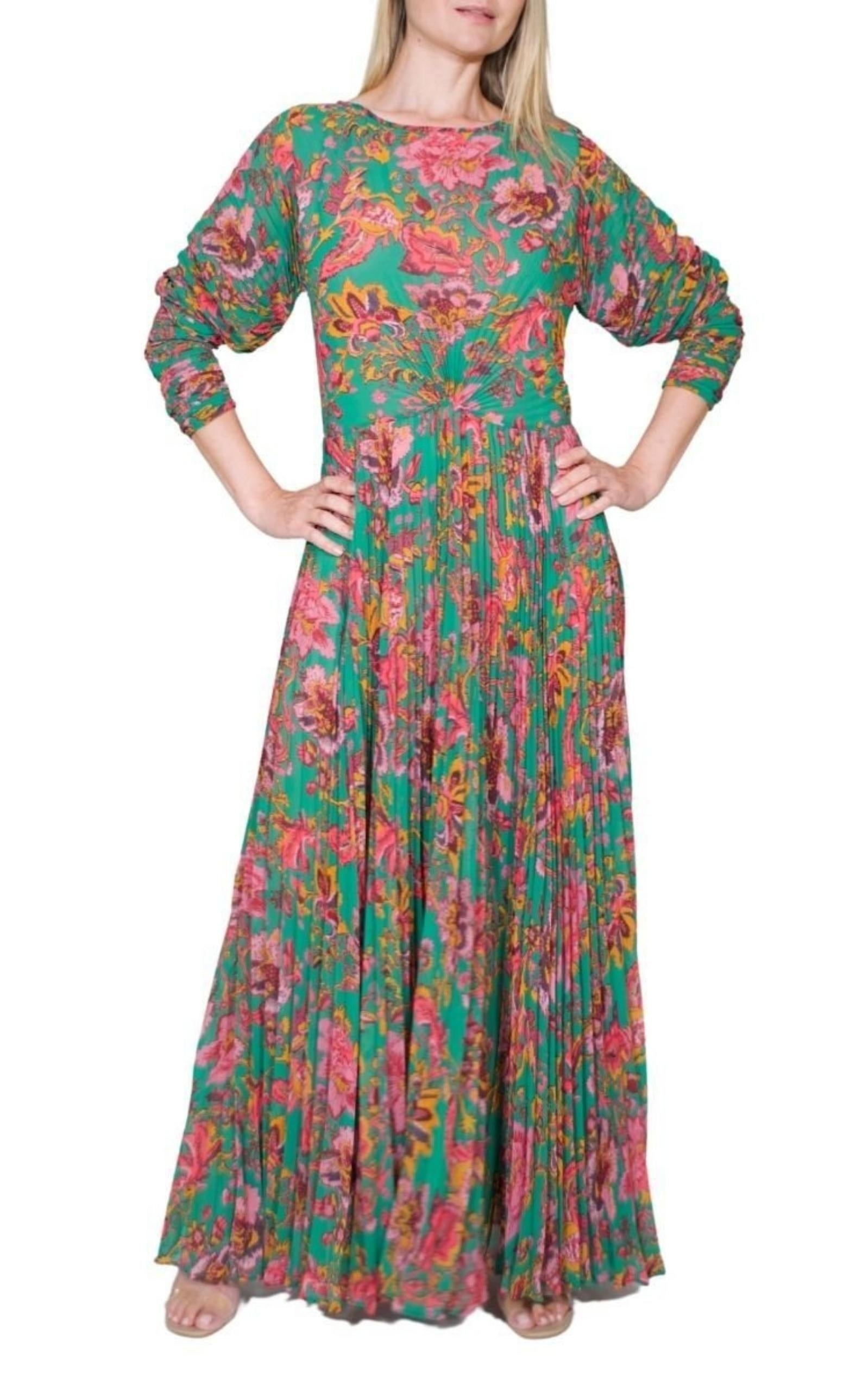 Ying Yang Micro-Print Pleated Chiffon Gown - 4