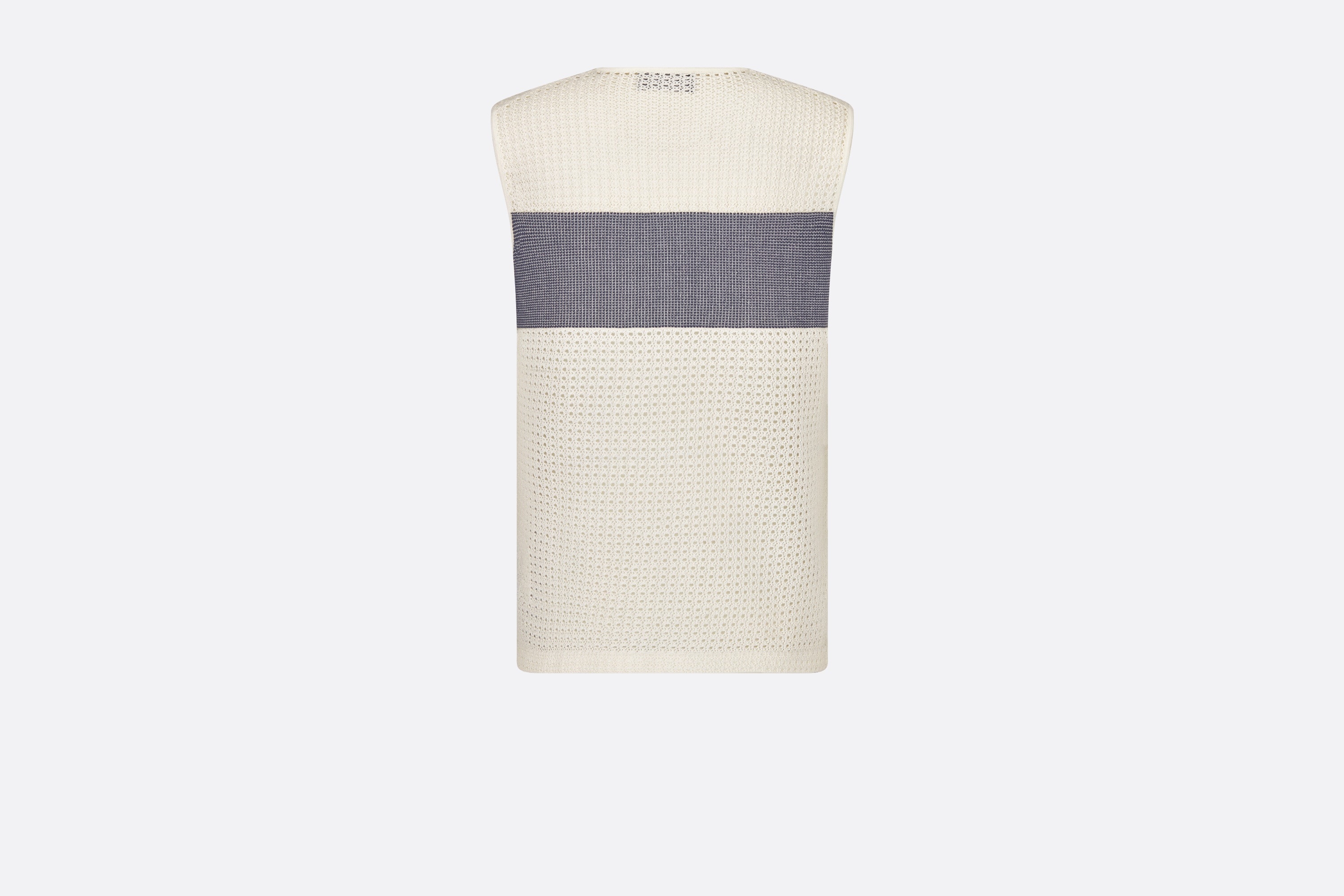 Sleeveless T-Shirt - 2