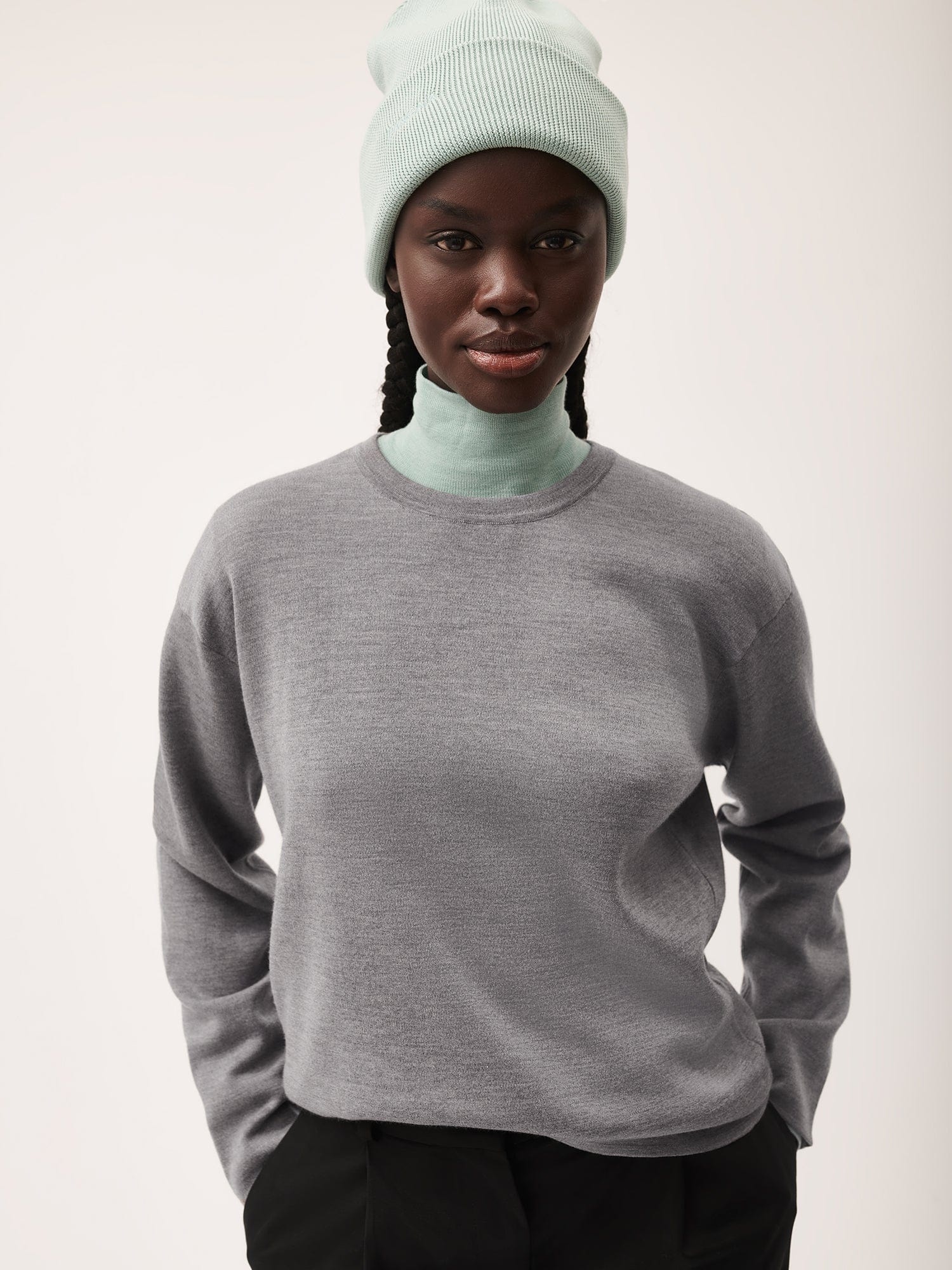 Womens Regenerative Merino Wool Sweater - Grey Marl - 4
