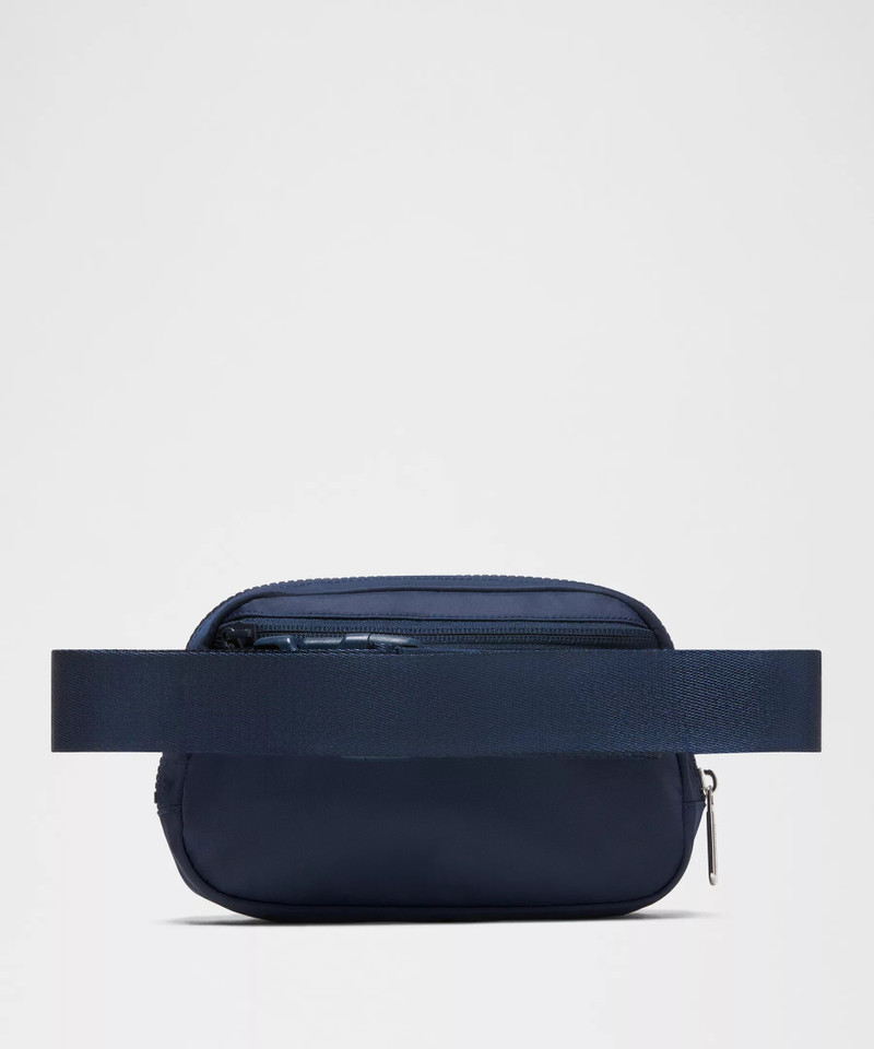 Everywhere Belt Bag 1L 3