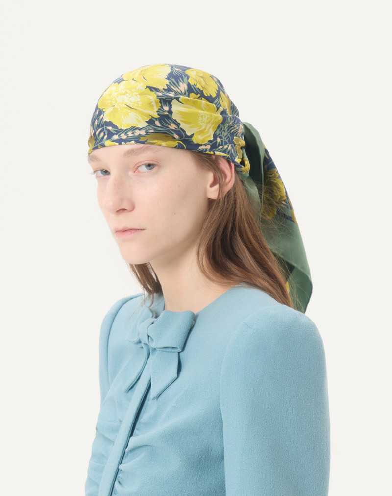 Valentino APRES L'HIVER POPPIES SILK SCARF outlook