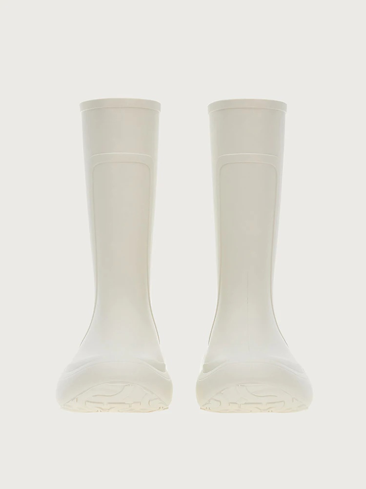 RAIN BOOT - 8