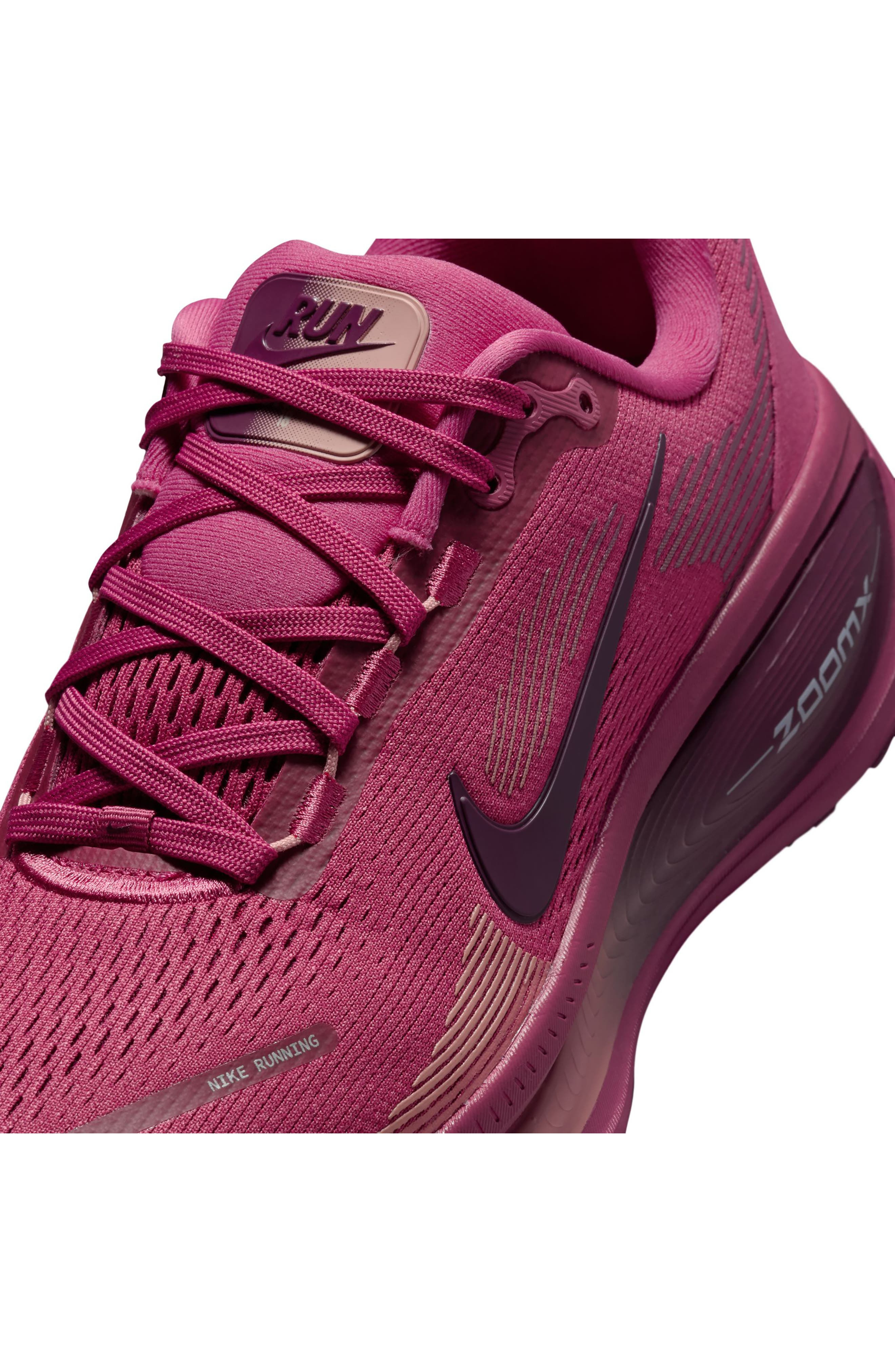 Nike Vomero 18 Running Shoe in 604 Swtbt/bordex at Nordstrom - 7
