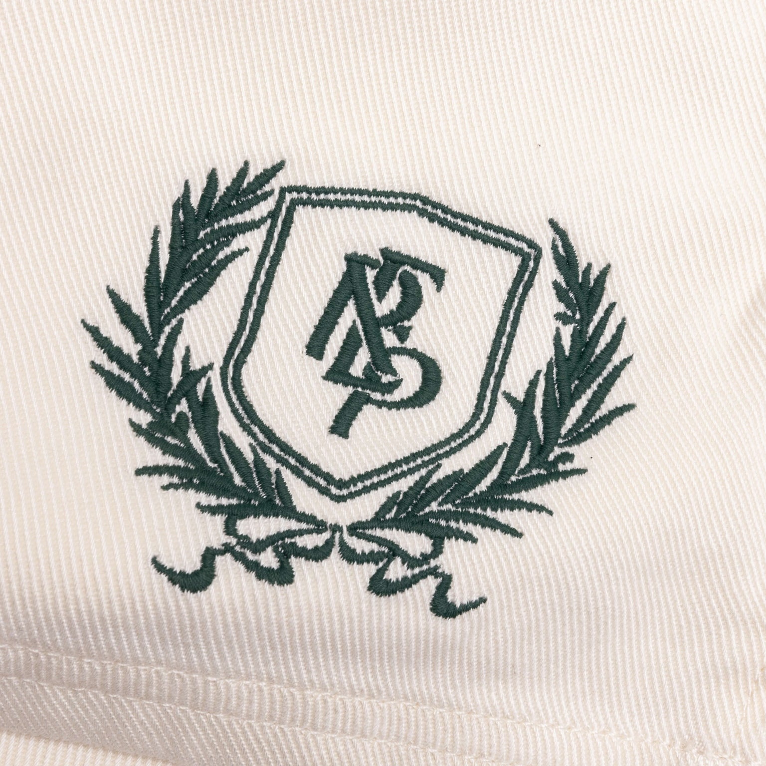 CREST SHORT - ANTIQUE WHITE - 5