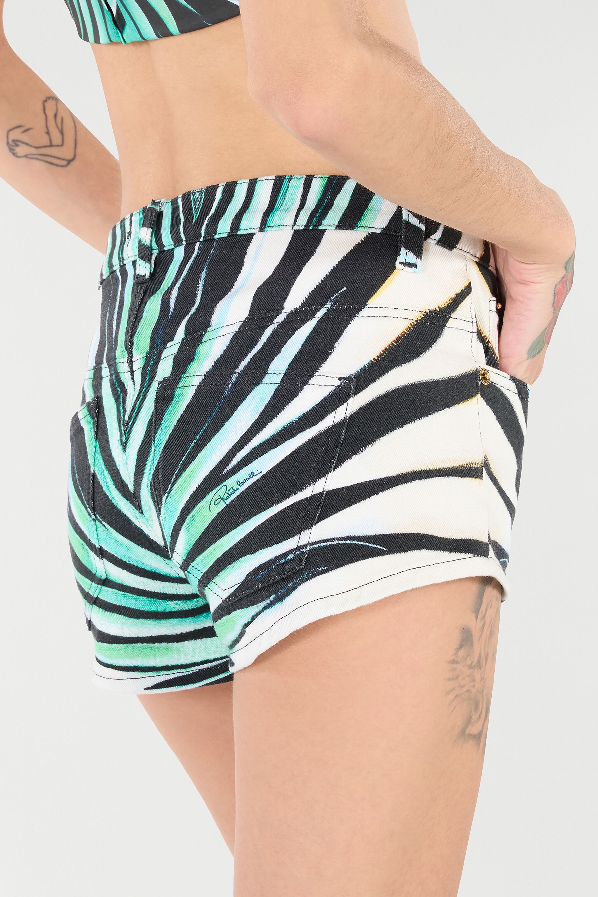 Ray Of Sea Print Shorts - 7