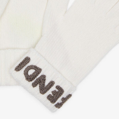 FENDI White wool gloves outlook