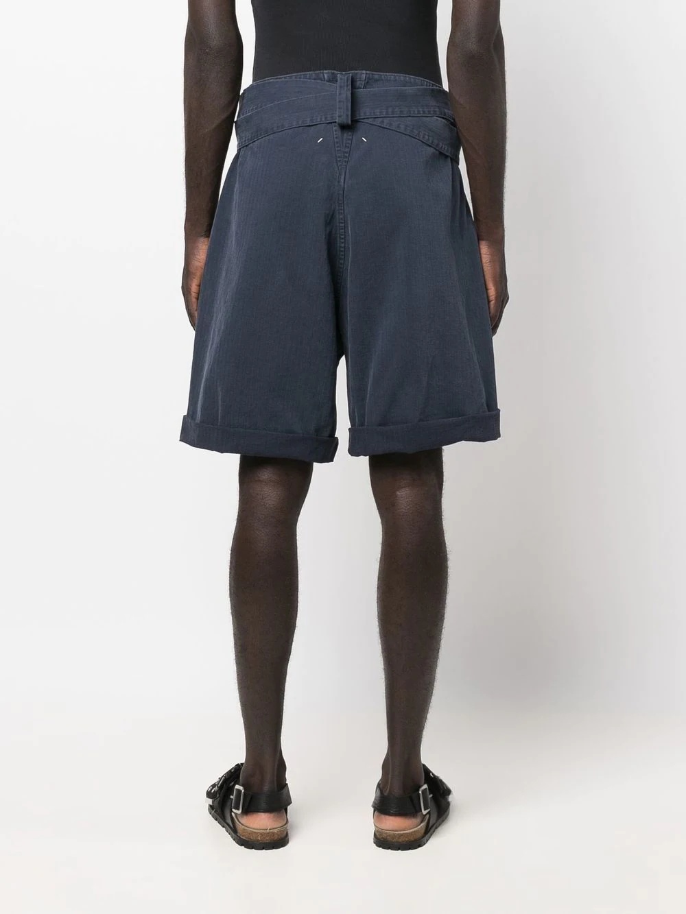 belted turn-up hem Bermuda shorts - 4