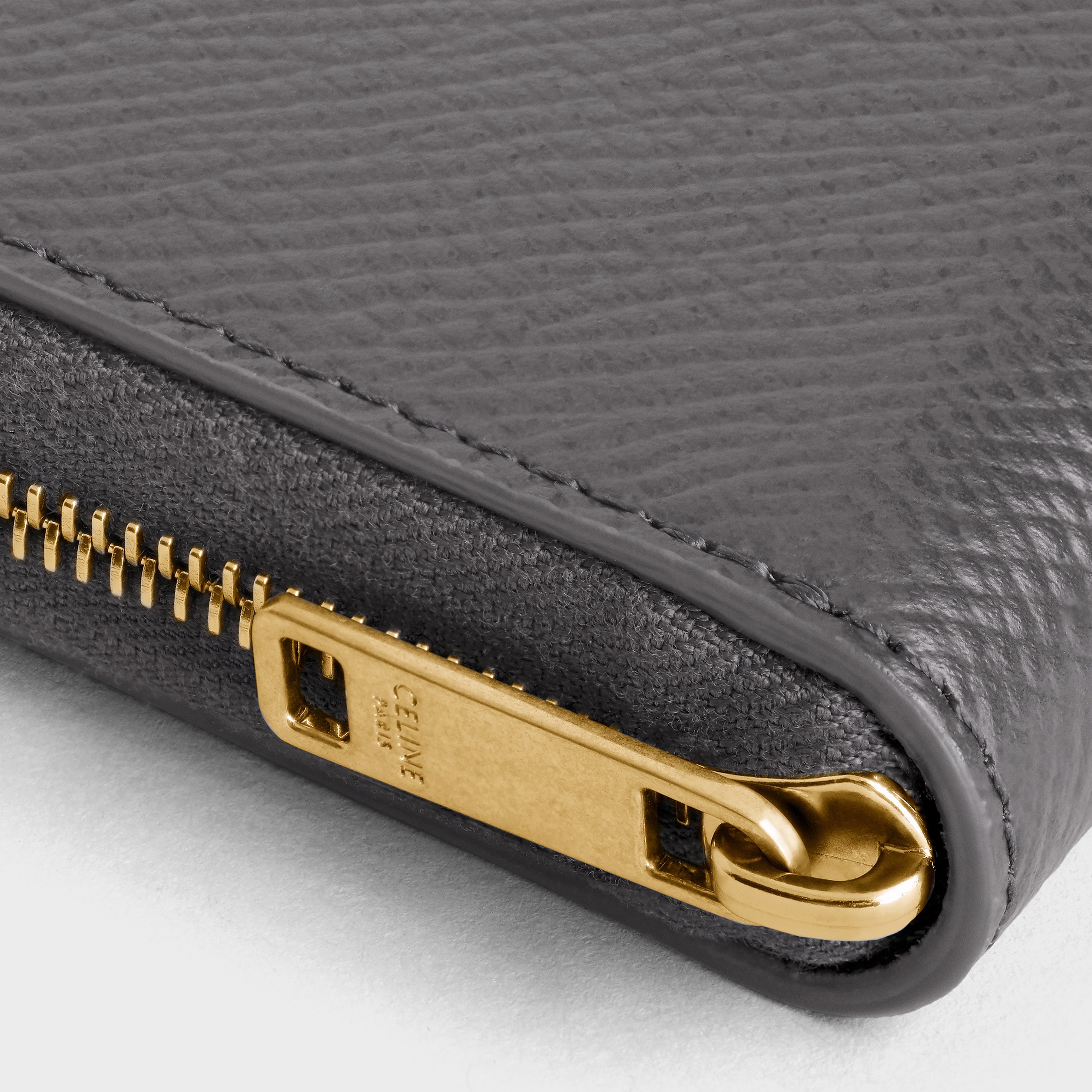 Compact zipped wallet in Grained calfskin - 5