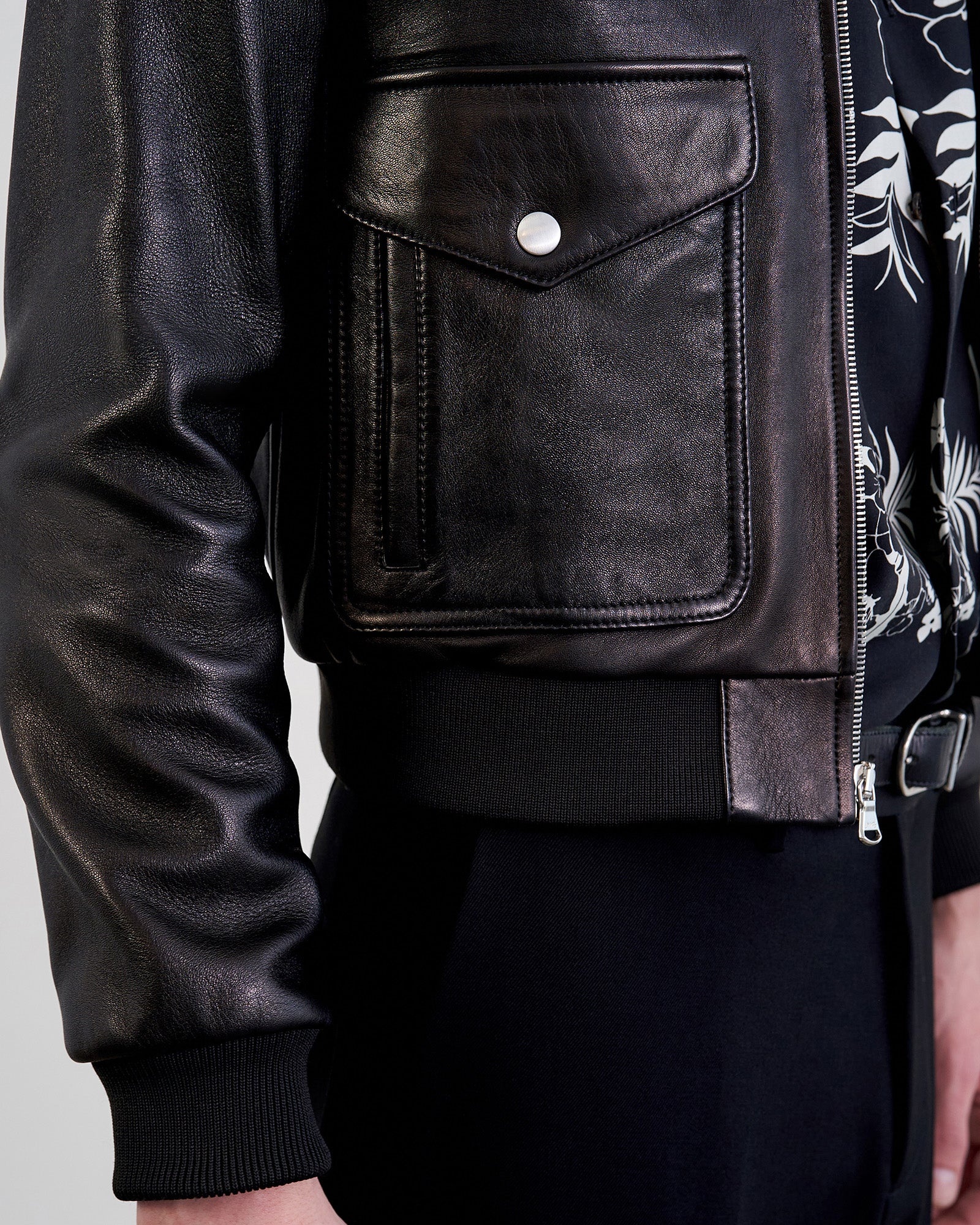 BURTON LEATHER JACKET - 4