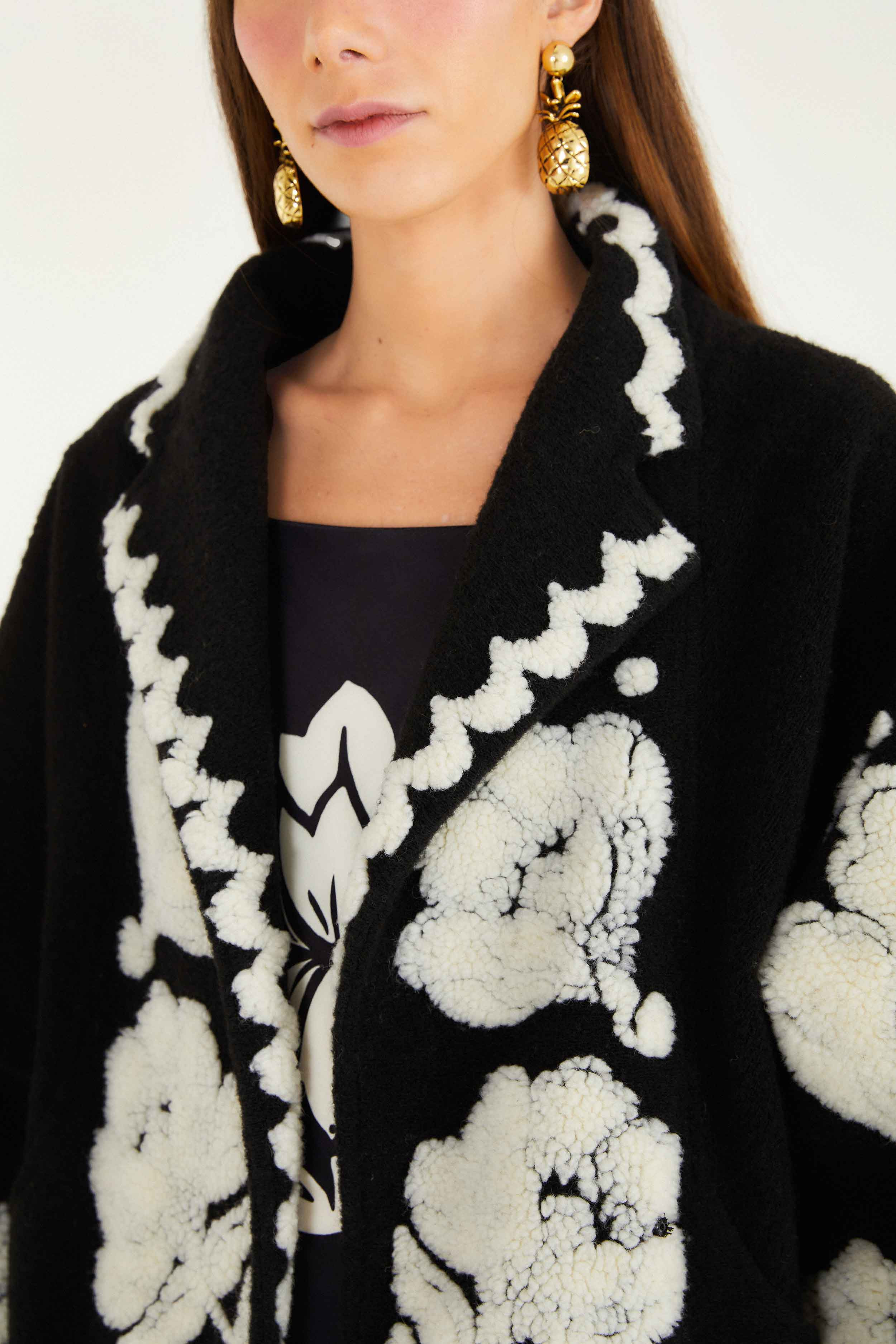 Black & White Floral Arabesque Fleece Coat - 3