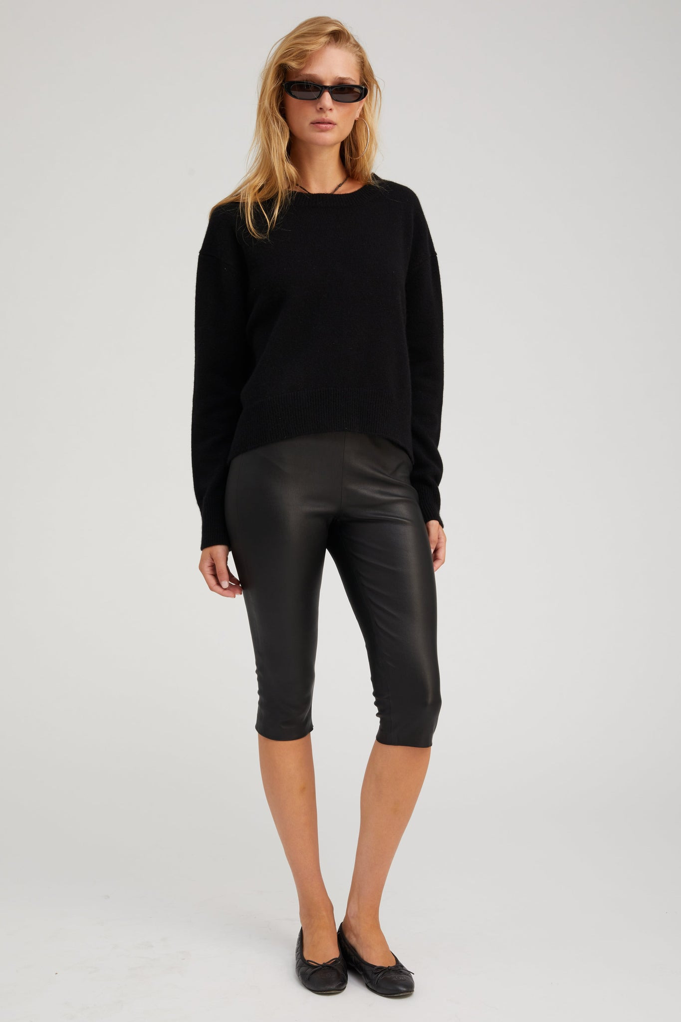 BLACK CASHMERE BOXY SWEATER - 2