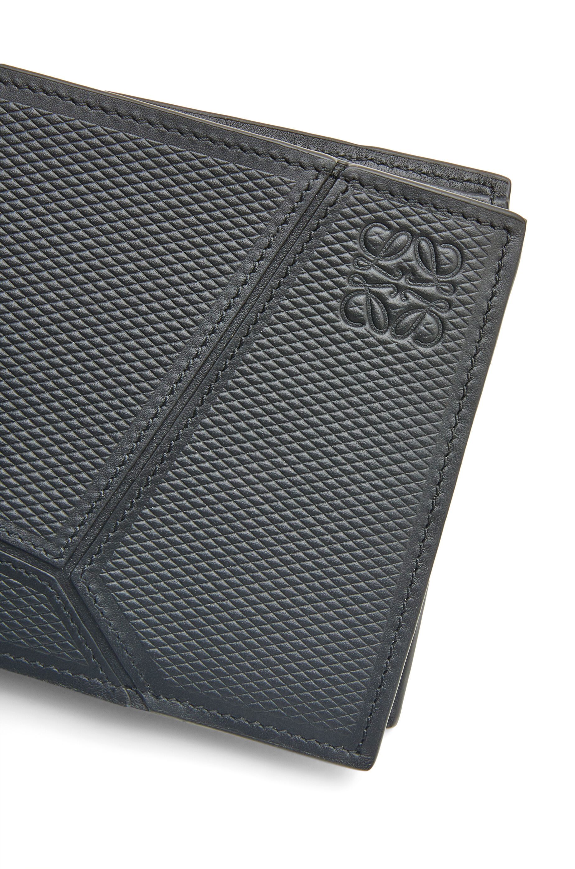 Puzzle bifold wallet in diamond calfskin - 5