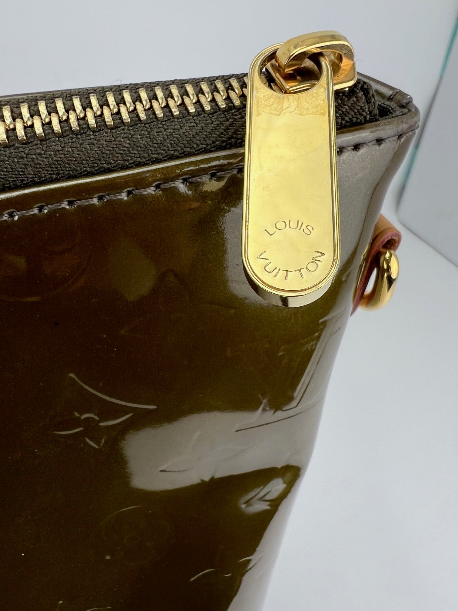Louis Vuitton LOUIS VUITTON Bellevue GM Vernis Olive Green Patient Leather  HandBag Added Insert Preowned, gmayer1