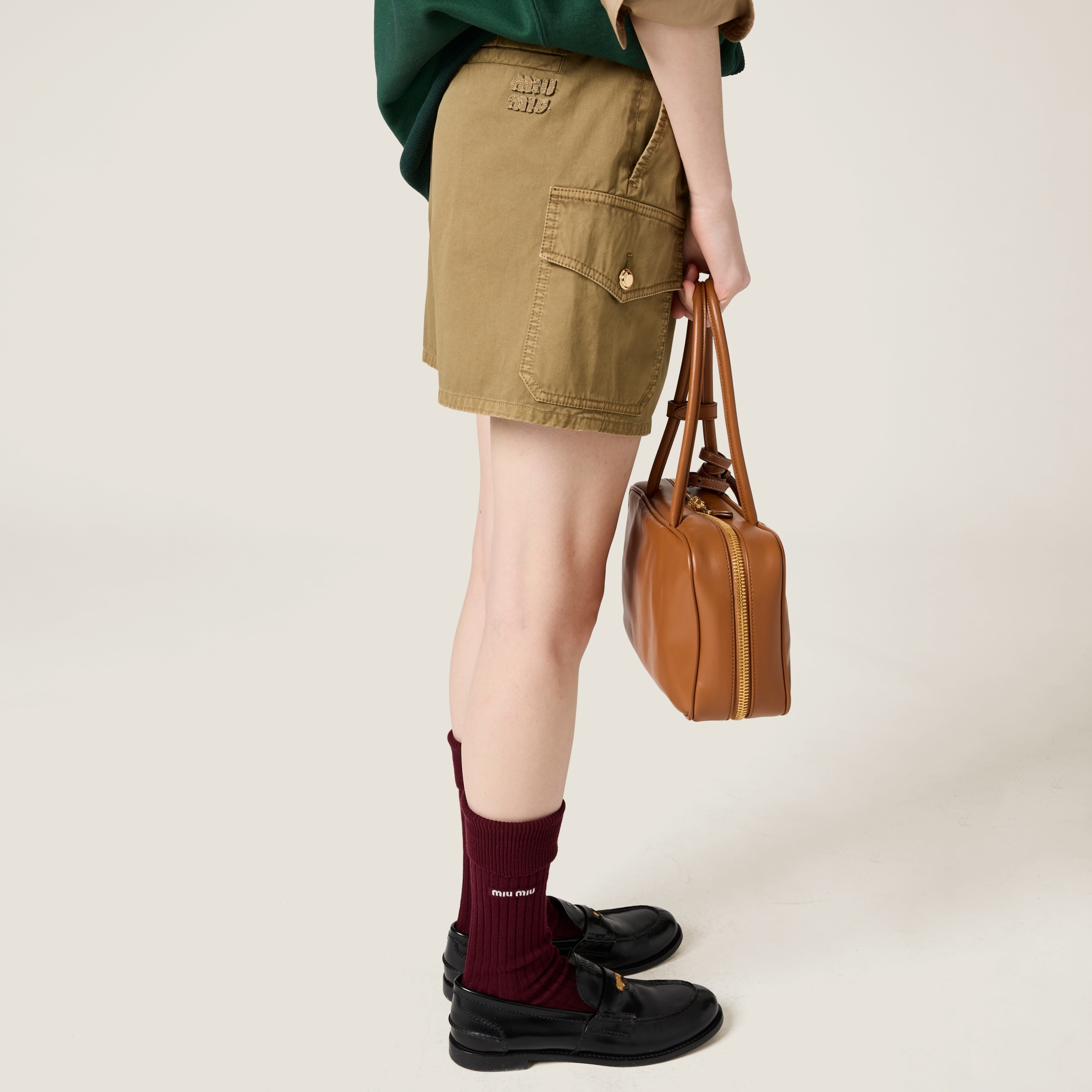 Garment-dyed cotton satin shorts - 5